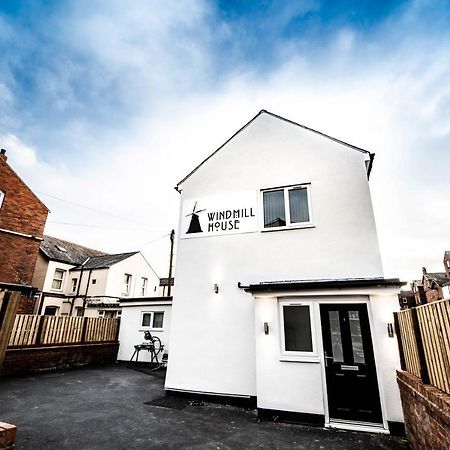 Charles Alexander Short Stay - Windmill House Apartments Lytham St Annes Exterior foto